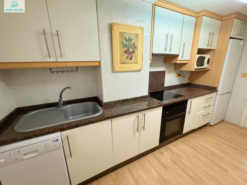 Foto 0908c035-96e1-4073-9f50-f57e5769a32c. Rent apartment in calle calle de colón in Campello Playa Campello (el)