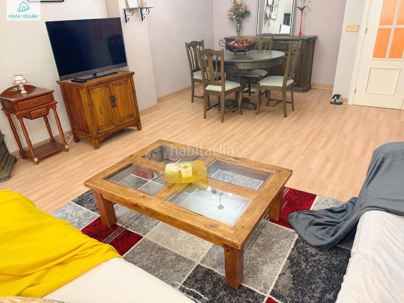 Foto 6cb73ba0-5f39-4608-a02e-dc27ba5797d2. Rent apartment in calle calle de colón in Campello Playa Campello (el)