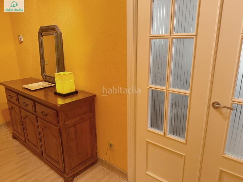 Foto 7649a15b-cc16-419e-ad1f-751b84b30dd7. Rent apartment in calle calle de colón in Campello Playa Campello (el)