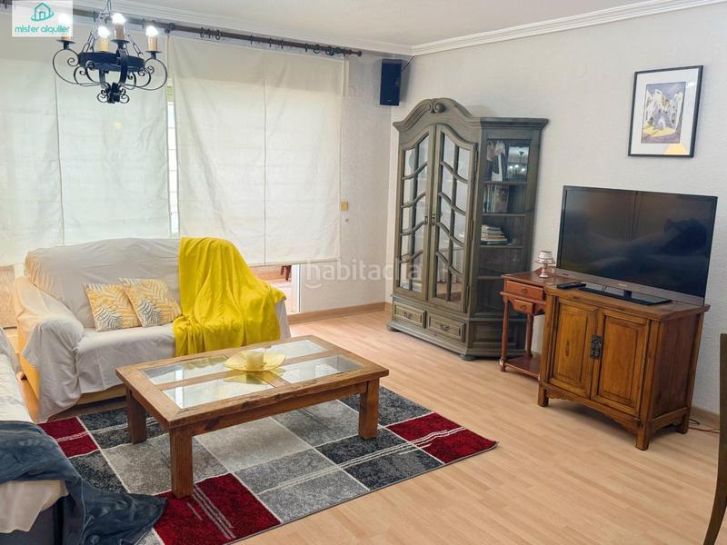 Foto a0963d78-9c1b-4516-8c8d-c8b2f3f662c5. Rent apartment in calle calle de colón in Campello Playa Campello (el)