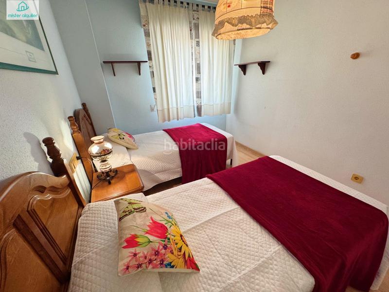 Foto abb059a8-6766-472d-9b11-5a8bf12be6e3. Rent apartment in calle calle de colón in Campello Playa Campello (el)