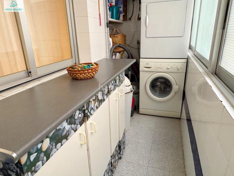 Foto b30c637b-eed2-4292-9d08-31243cb7a2fc. Rent apartment in calle calle de colón in Campello Playa Campello (el)