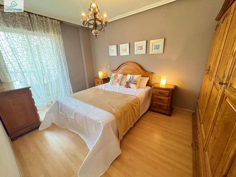 Foto c043feb1-e2f7-4c7e-8811-a7670b996c27. Rent apartment in calle calle de colón in Campello Playa Campello (el)