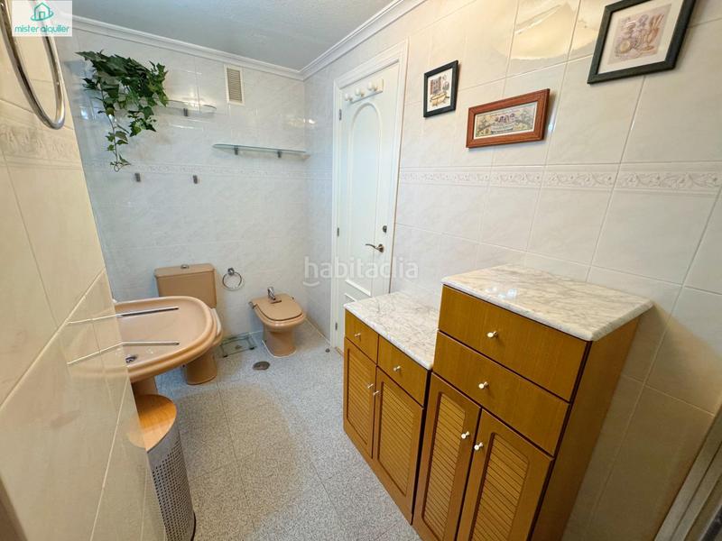 Foto ddeb842c-9c5f-46e9-9ca0-a9a15e20623c. Rent apartment in calle calle de colón in Campello Playa Campello (el)