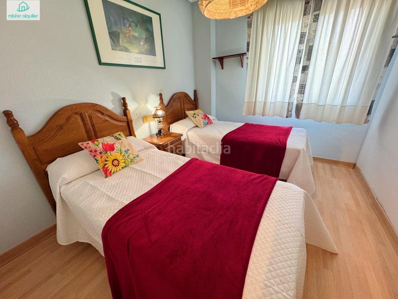 Foto ea19c3a3-57e2-4229-86d8-68b57c1f83af. Rent apartment in calle calle de colón in Campello Playa Campello (el)