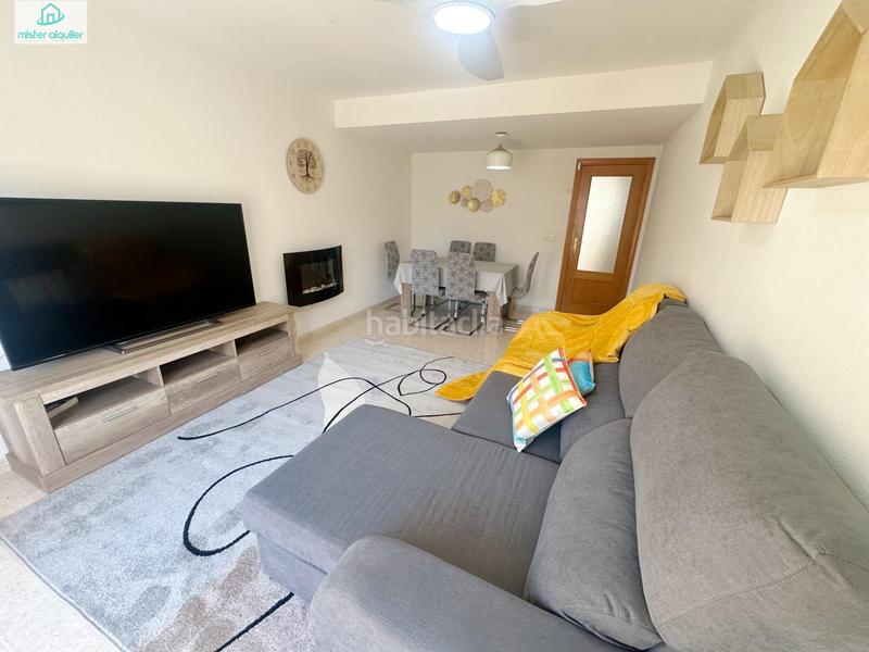 Foto c1854fad-6654-4406-9384-1328091ec7e4. Miete appartement in calle de san bartolomé 33 in Campello (el)