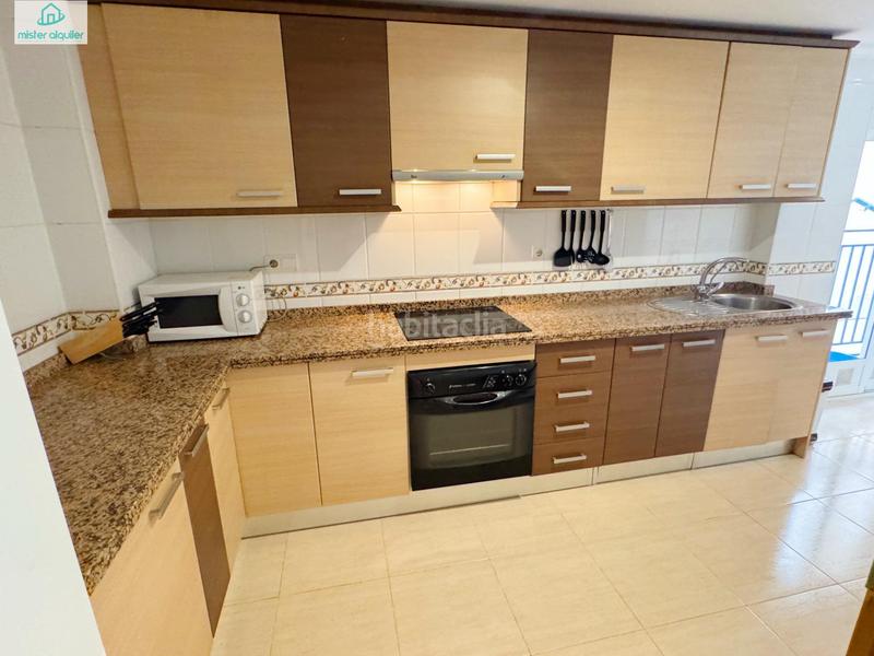 Foto f3ceea6c-fcec-46fd-9301-4c48c4b069ec. Location appartement dans avenida ausias march 1 dans Campello (el)