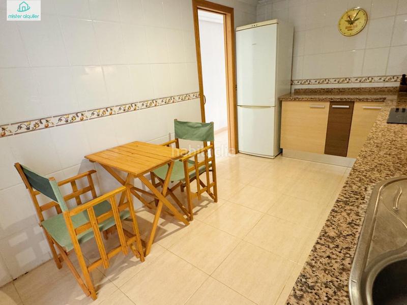 Foto 04c7cfad-b152-4b74-a22a-37c2c2ec5a4c. Rent apartment in avenida ausias march 1 in Campello Playa Campello (el)