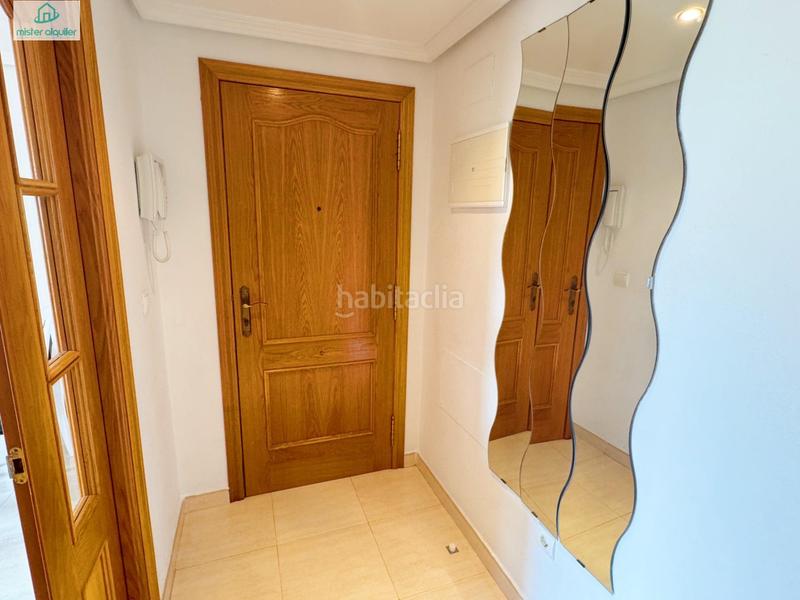 Foto 5bc2f2b2-a7de-476e-84ca-d4c8f8a15979. Rent apartment in avenida ausias march 1 in Campello Playa Campello (el)