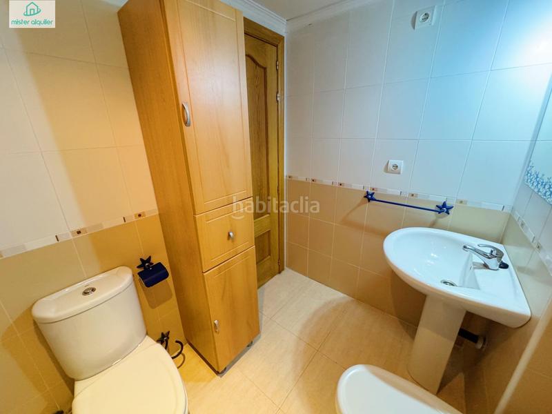 Foto 7420fb56-65c5-4e0e-8ef8-e9bdee3c693b. Rent apartment in avenida ausias march 1 in Campello Playa Campello (el)