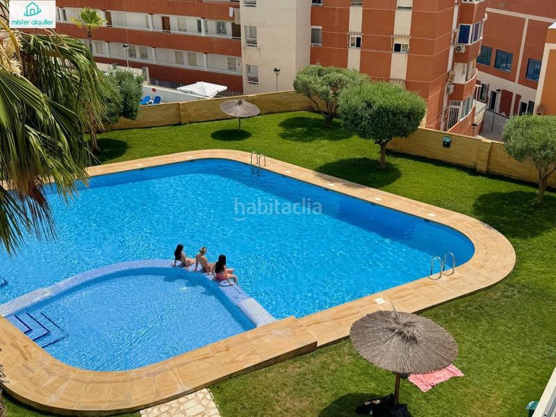 Foto 18e213f4-5240-434c-9e2e-2ddb963ae33b. Rent apartment in calle de alcoy 30 in Campello Playa Campello (el)