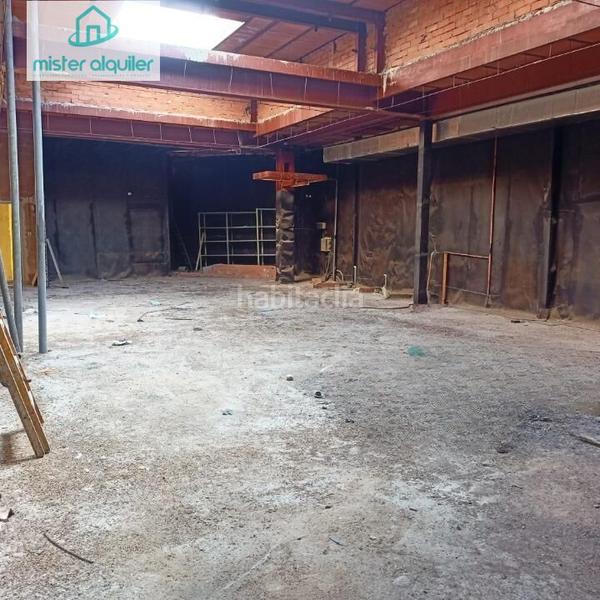 Foto 1ebc9957-a653-4d17-85cb-7b6d47e2ff00. Lloguer local comercial a carrer doctor fleming 25 a Campello (el)