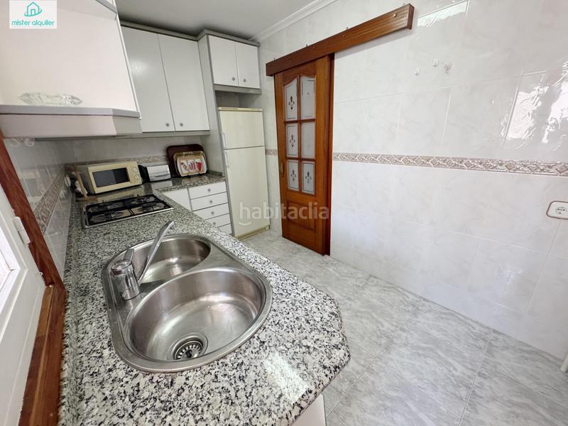 Foto 14cb6fb0-423e-46ab-960b-e21c7526fc2f. Miete appartement in carrer la mar 27 in Campello Playa Campello (el)