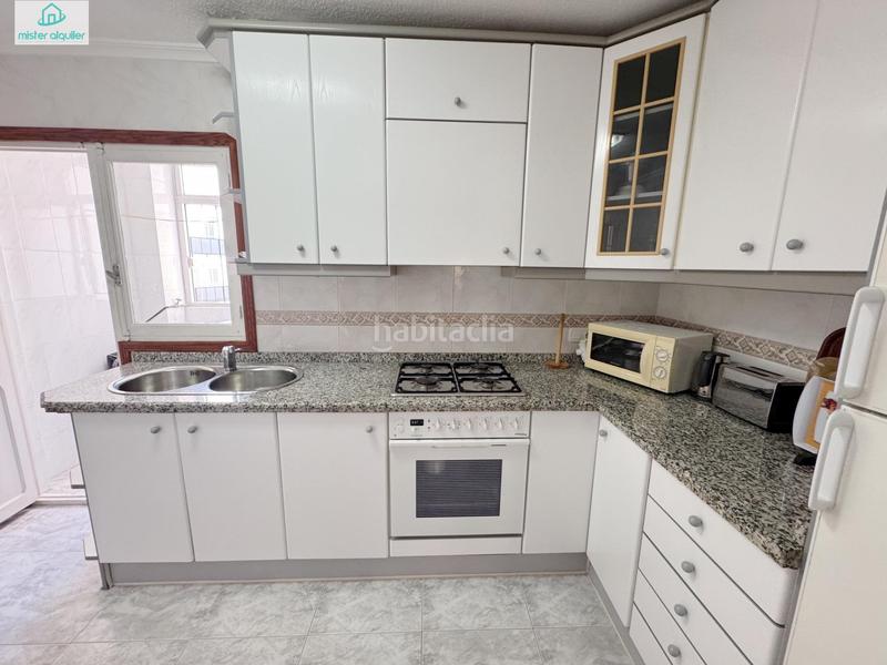 Foto b3c4bb8c-8af9-4538-acb0-21c7dfeb7ee9. Miete appartement in carrer la mar 27 in Campello Playa Campello (el)