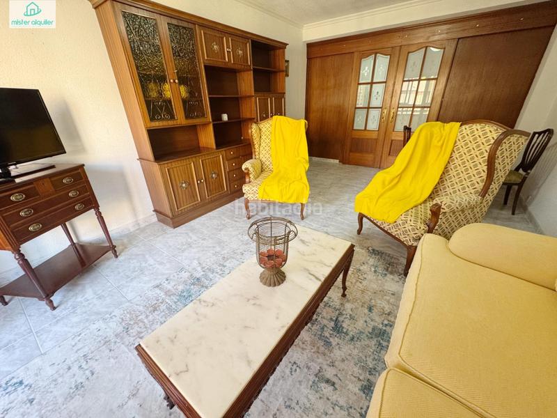 Foto 6e3cee9c-deab-4738-bbe9-7fcd88ea4199. Rent apartment in carrer la mar 27 in Campello Playa Campello (el)