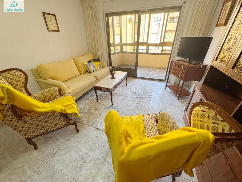 Foto d70e2d1e-7dc2-4edc-99ca-396b338f5c14. Rent apartment in carrer la mar 27 in Campello Playa Campello (el)