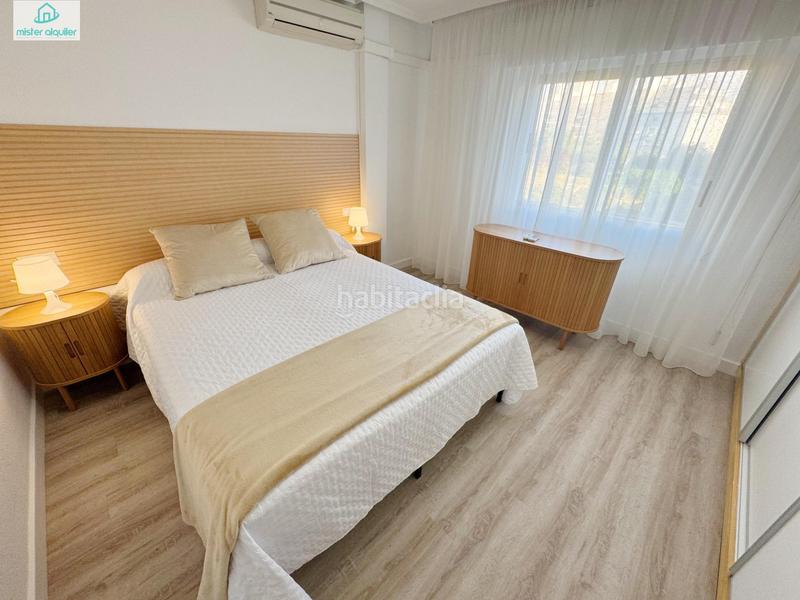 Foto b7cf0333-f1f2-402d-bb49-e3fdeeb311f2. Lloguer apartament a calle colon 12 b a Campello Playa Campello (el)