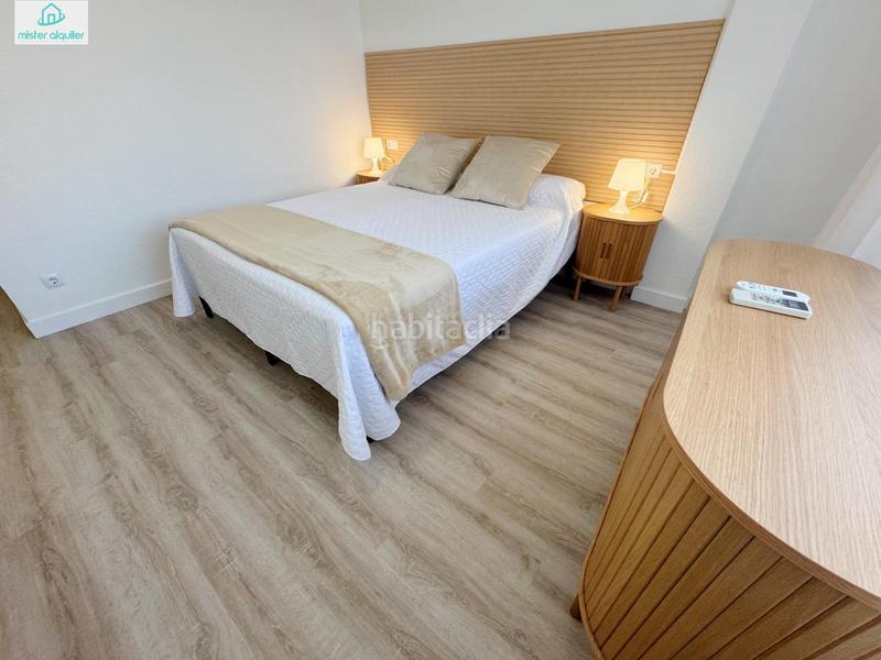 Foto dd806656-71e8-46e1-b2ee-c048a8cc825d. Lloguer apartament a calle colon 12 b a Campello Playa Campello (el)