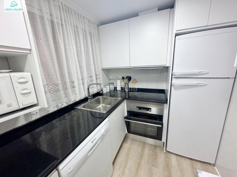 Foto f9e4742d-44c6-4804-b0dd-9c9e1452b0a5. Location appartement dans calle colon 12 b dans Campello Playa Campello (el)