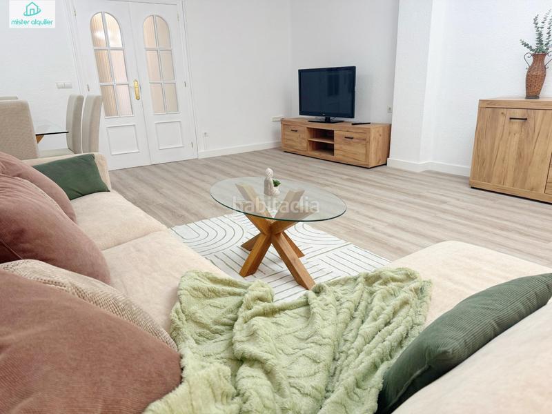 Foto d1339797-e0a7-4968-a6ab-a6bc6a1b37a6. Miete appartement in calle colon 12 b in Campello Playa Campello (el)