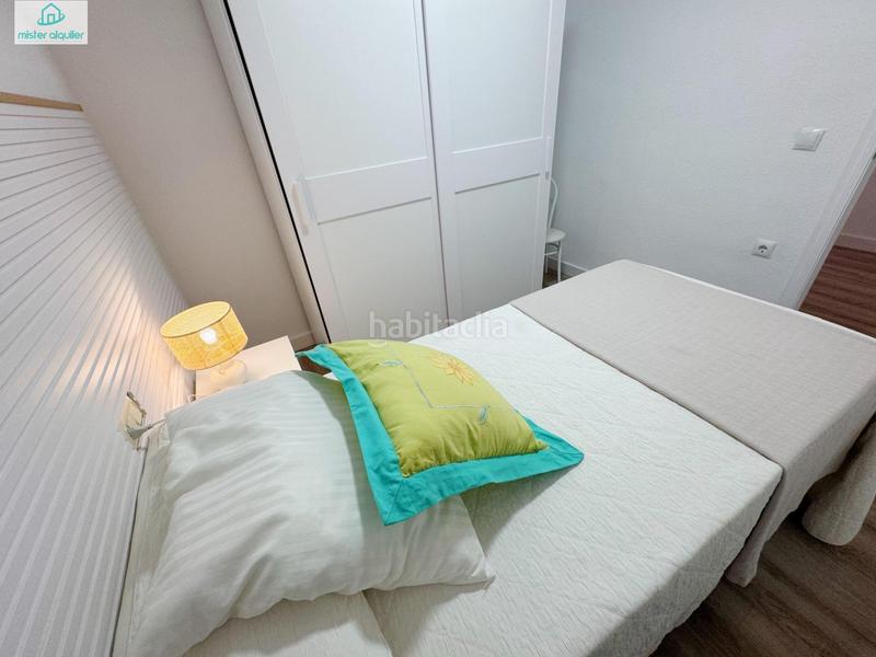 Foto 98e10974-e9a6-4653-bfbb-6daf87af418a. Rent apartment in calle colon 12 b in Campello Playa Campello (el)