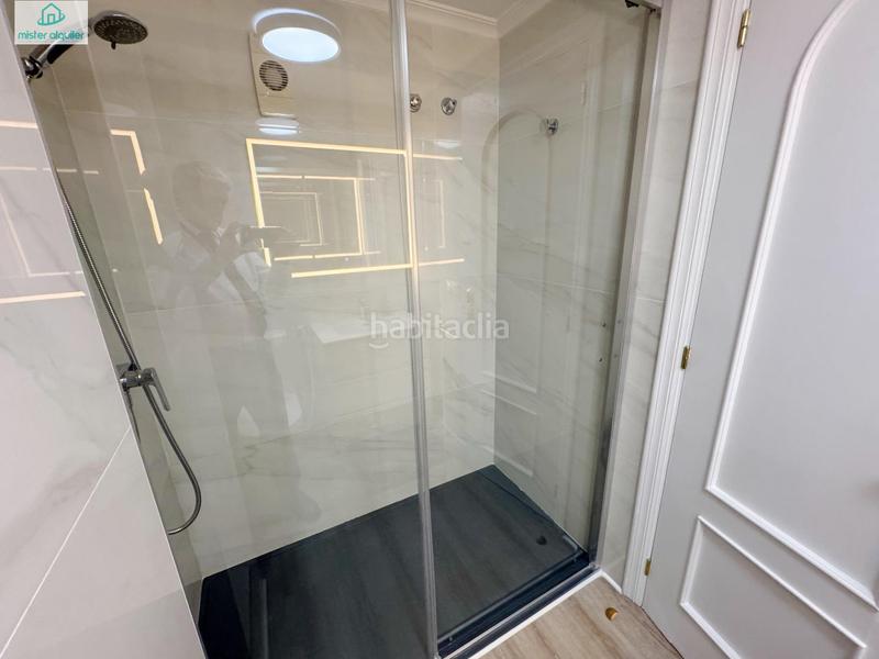 Foto e0d2dcbf-78b8-4c08-aea8-4a0e0c85fec6. Rent apartment in calle colon 12 b in Campello Playa Campello (el)