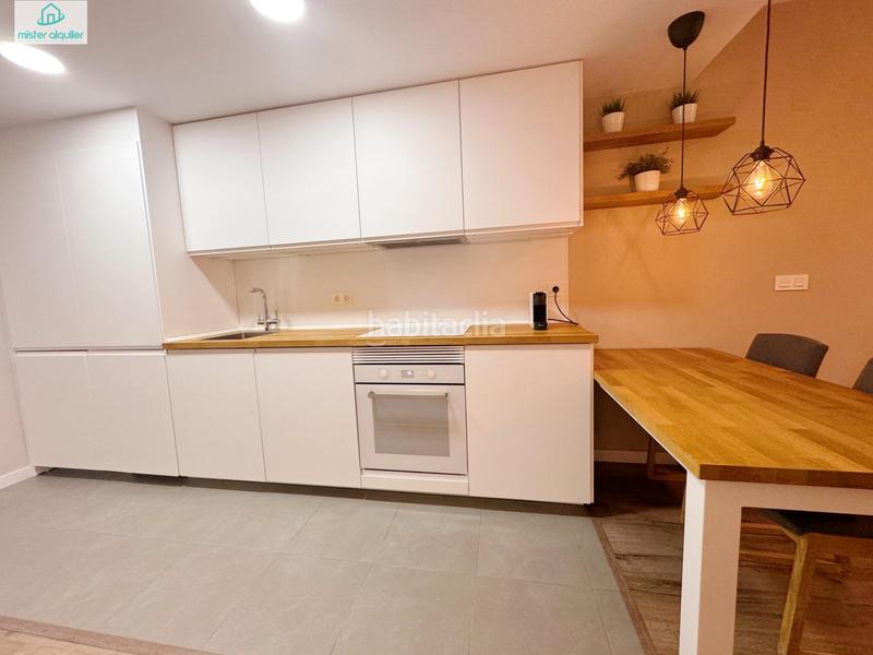 Foto cf029ae0-04af-4cd8-86ef-a98c98fa70a5. Lloguer àtic a colon 8 a Campello Playa Campello (el)