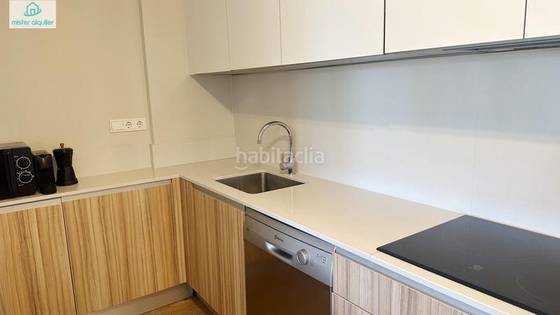 Foto 519b10b4-dc57-4617-b3e2-b23c2f72bbd2. Lloguer apartament a mar alta 10 a Campello Playa Campello (el)