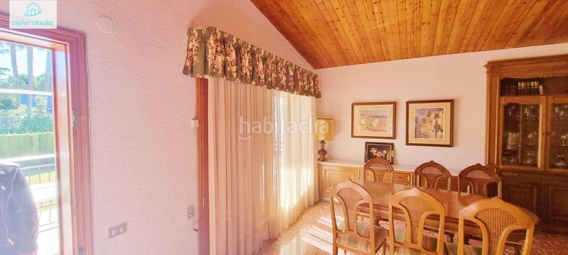 Foto 03b7c899-7072-46c8-8fdd-84564d54f243. Alquiler chalet en calle cíes 9 en Petrer