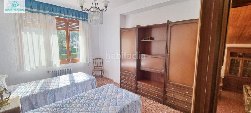 Foto 332d69c4-c0a0-491d-a22c-76f98a467ce6. Alquiler chalet en calle cíes 9 en Petrer
