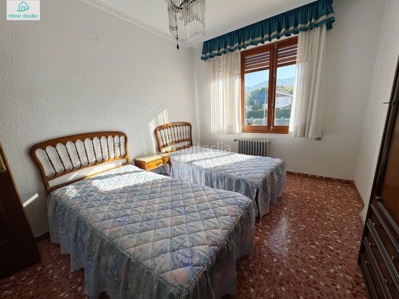 Foto 5cc0dbce-f13b-4566-af40-65ad2f841b58. Alquiler chalet en calle cíes 9 en Petrer