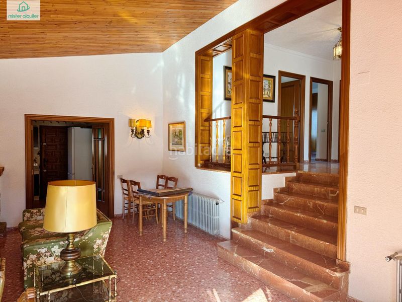 Foto a70d01df-c31c-4123-afde-a1a1513ec75c. Alquiler chalet en calle cíes 9 en Petrer