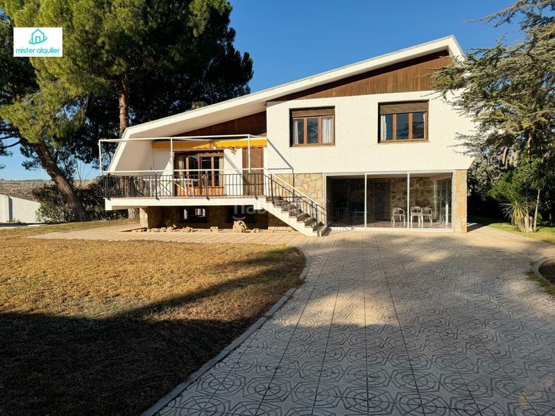 Foto ebe86077-e554-4df1-9070-c1b1e7cfe68e. Alquiler chalet en calle cíes 9 en Petrer