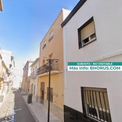 House  Ramon y cajal 32