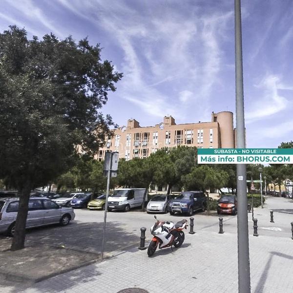 Foto ee9da016-01c0-4e0c-b7ff-3588a7926359. Piso en mare de deu de port 160 en La Marina del Port Barcelona