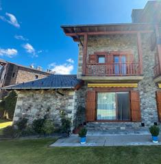 Reihenhaus in Bellver de Cerdanya. Magnifica adosada en bellver de cerdanya