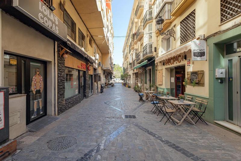 Foto c1c8f1ff-a9b6-4282-b38c-1b3c143d7b92. Piso vivienda en el corazón histórico ! en La Merced Málaga