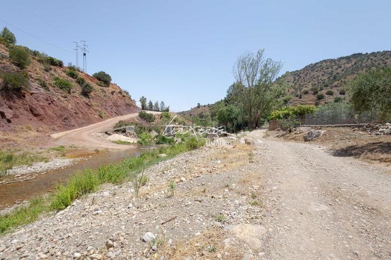 Foto 54b3d8c9-abf1-4142-aecc-28495f886fbc. Propriété dans Ardales