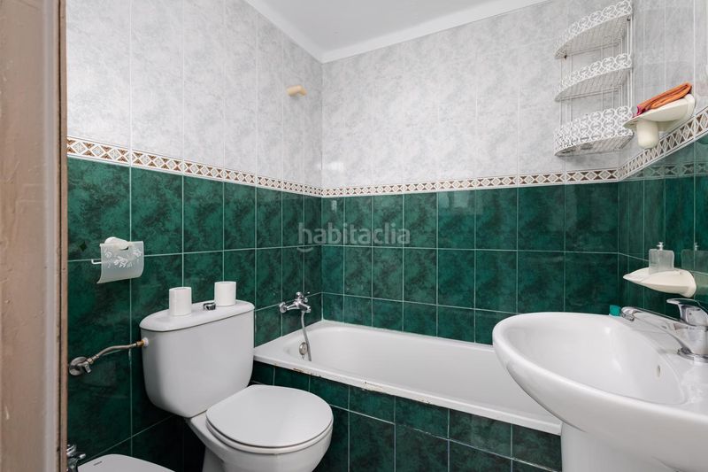 Foto 1a5a22a7-dfef-4144-a603-431de2f61d09. Casa adossada amb aparcament a Ardales