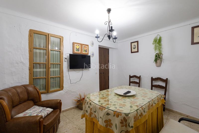 Foto 1ce36aff-328b-4d97-af71-76933a6fe9f1. Casa adossada amb aparcament a Ardales