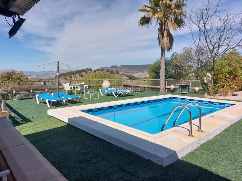 Foto 993f2a11-28f8-4265-8d32-cd45c1ed3f00. Maison avec parking piscine dans Ardales