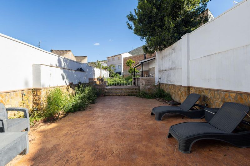 Foto 1639d0f5-0af1-46bc-9019-6442ad3e6511. Casa adossada a Loja