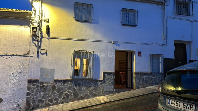 Foto 753128a0-0ed4-4b9d-a995-0fbacd617633. Casa adossada a Loja