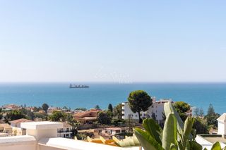 Maison à Cerrado de Calderón - Hacienda Paredes. Villa con vistas a la bahía de málaga en una de las mejores zona