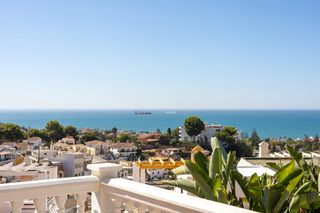 Casa a Cerrado de Calderón - Hacienda Paredes. Villa con vistas a la bahía de málaga