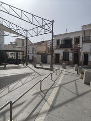 House  De la constitución. Casa con posibilades en teba
