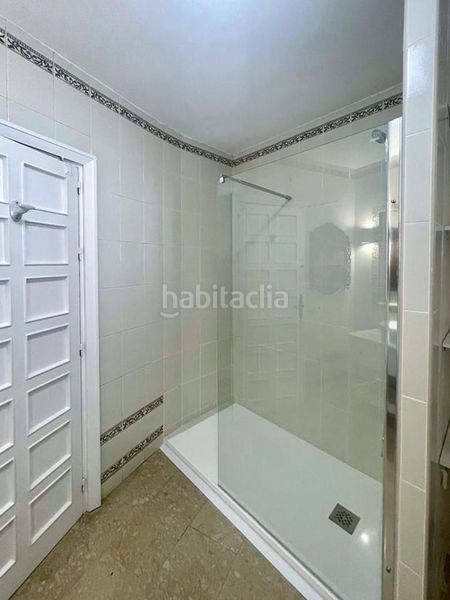 Foto 13fce6b9-f28b-4199-b07d-2bab40423e7c. Alquiler piso en El Candado Málaga