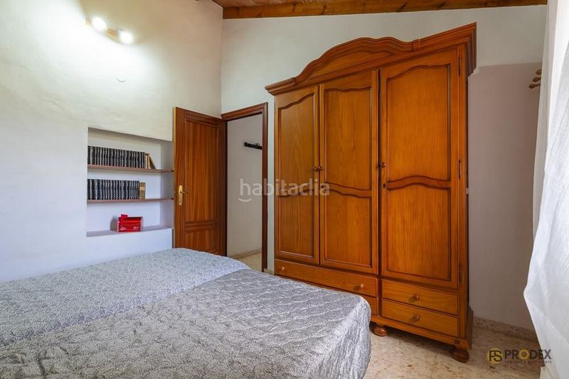 Foto bab9c53f-df9f-4952-b63f-7dee47a88e37. Casa amb aparcament piscina a Almogía