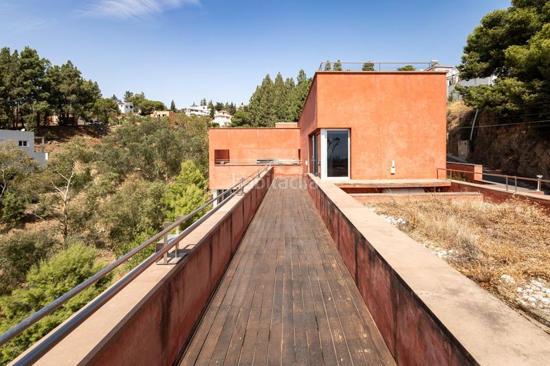Foto a7b20672-fdba-406f-a34b-7fe5034f2047. Casa amb aparcament piscina a El Atabal Málaga