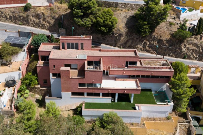 Foto a85d83c0-8199-45d9-99f3-0c90aa4e635b. Casa amb aparcament piscina a El Atabal Málaga
